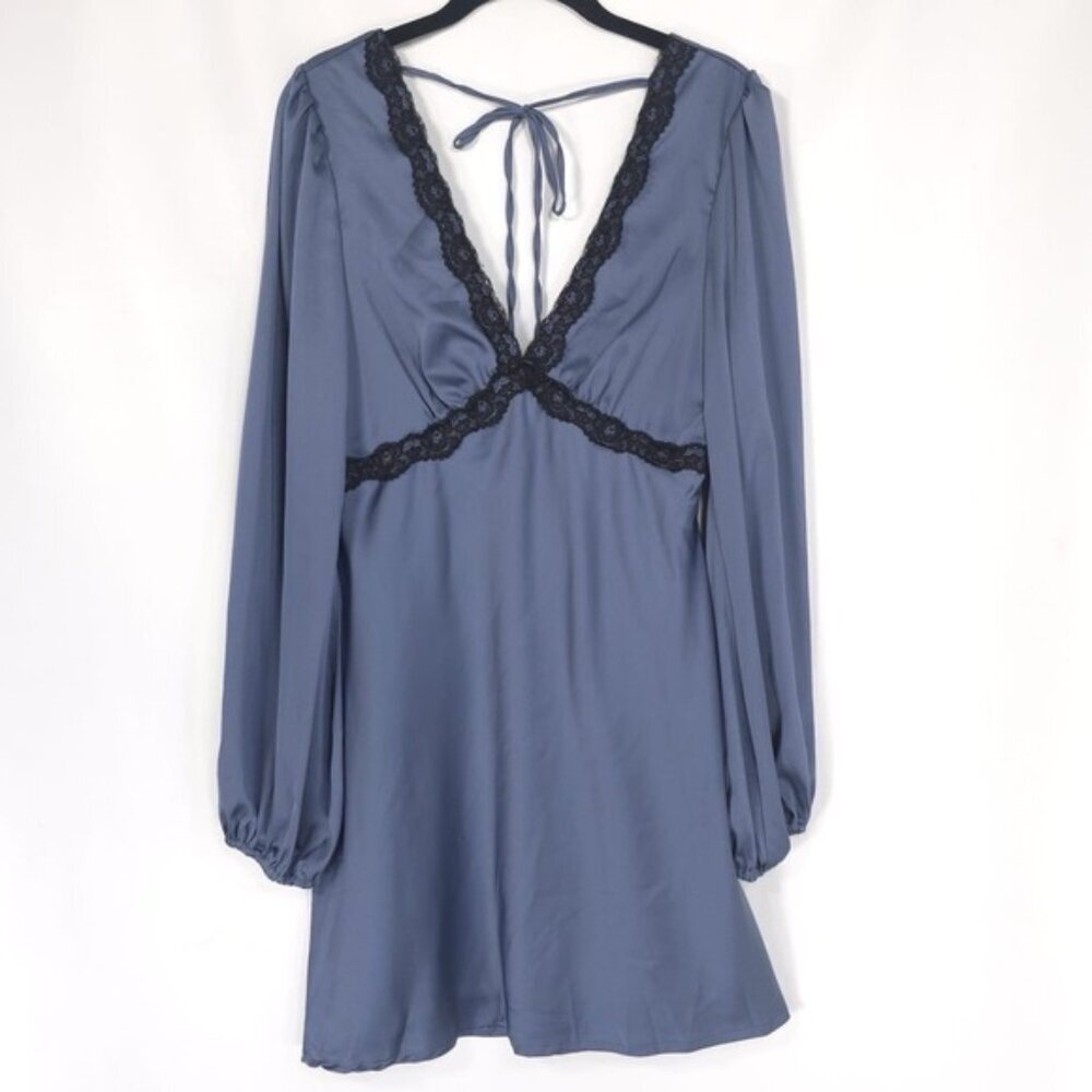 NWT LE LIS COLLECTION Women's Chemise MEDIUM Blue Black Floral Lace Mini Dress‎